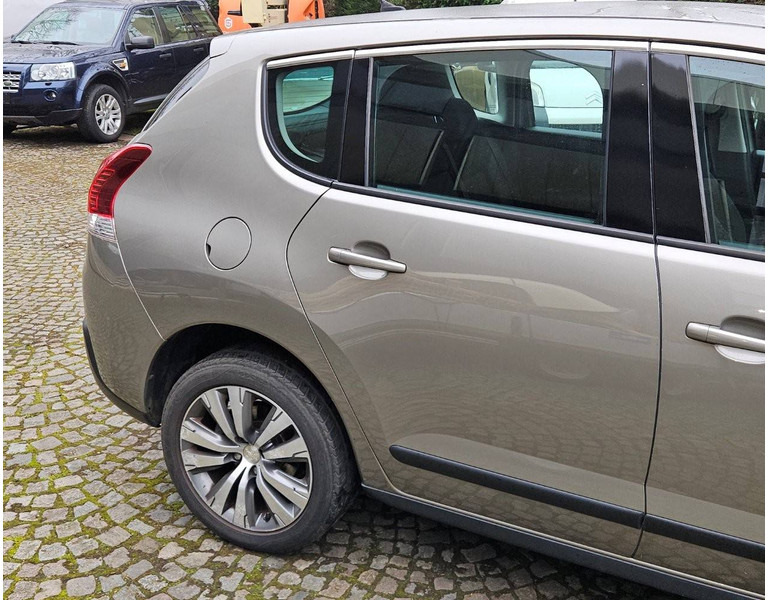 Peugeot 3008 (I - update) 1.6 VTi - Sedan: afbeelding 2 Peugeot 3008 (I - update) 1.6 VTi - Sedan: afbeelding 2