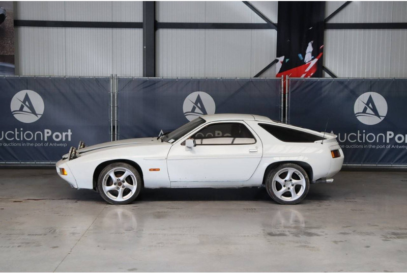 Porsche 928 S - Sedan: afbeelding 2 Porsche 928 S - Sedan: afbeelding 2