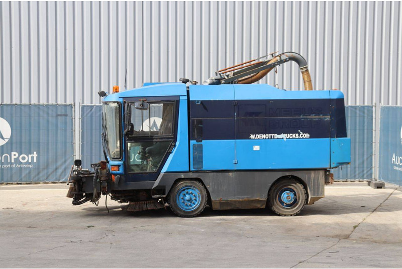 Ravo 5002 SI - Veegwagen: afbeelding 1 Ravo 5002 SI - Veegwagen: afbeelding 1