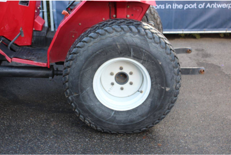 Tractor Shibaura S325 Hydrostaat: afbeelding 11 Tractor Shibaura S325 Hydrostaat: afbeelding 11