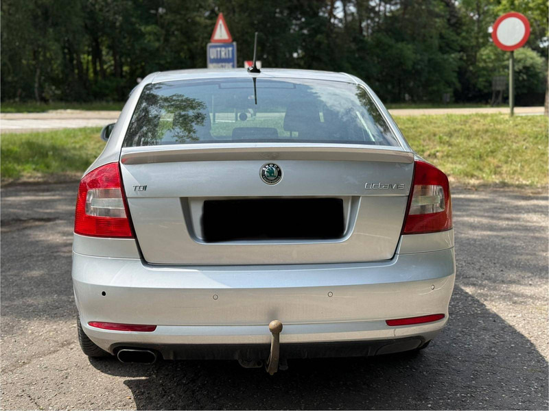 Škoda Octavia 1.6 TDI - Sedan: afbeelding 5 Škoda Octavia 1.6 TDI - Sedan: afbeelding 5