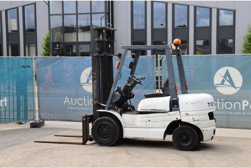 Toyota 62-6FDF30 - Diesel heftruck: afbeelding 3 Toyota 62-6FDF30 - Diesel heftruck: afbeelding 3