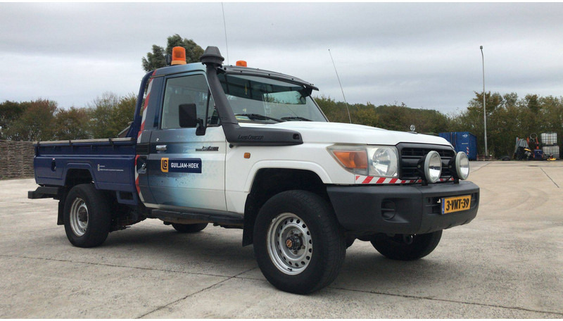 Toyota Land Cruiser - Sedan: afbeelding 4 Toyota Land Cruiser - Sedan: afbeelding 4