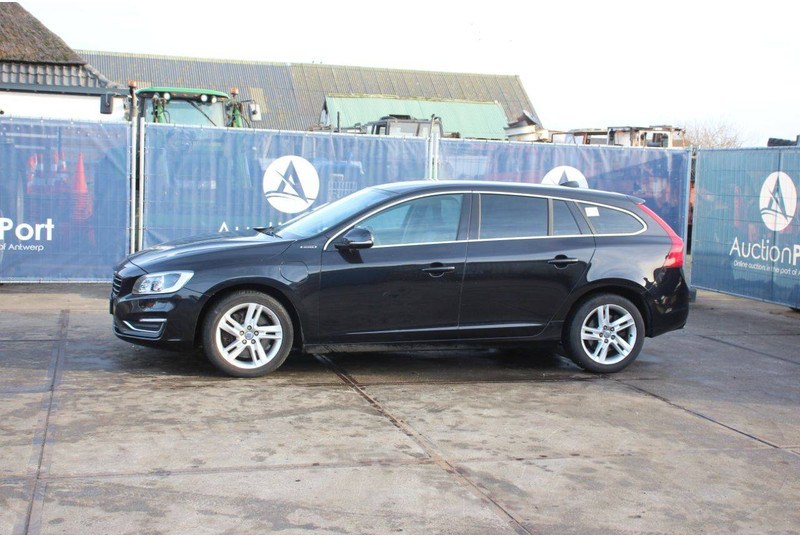 Volvo V60 D6 AWD Plug-in Hybrid - Personenwagen: afbeelding 1 Volvo V60 D6 AWD Plug-in Hybrid - Personenwagen: afbeelding 1