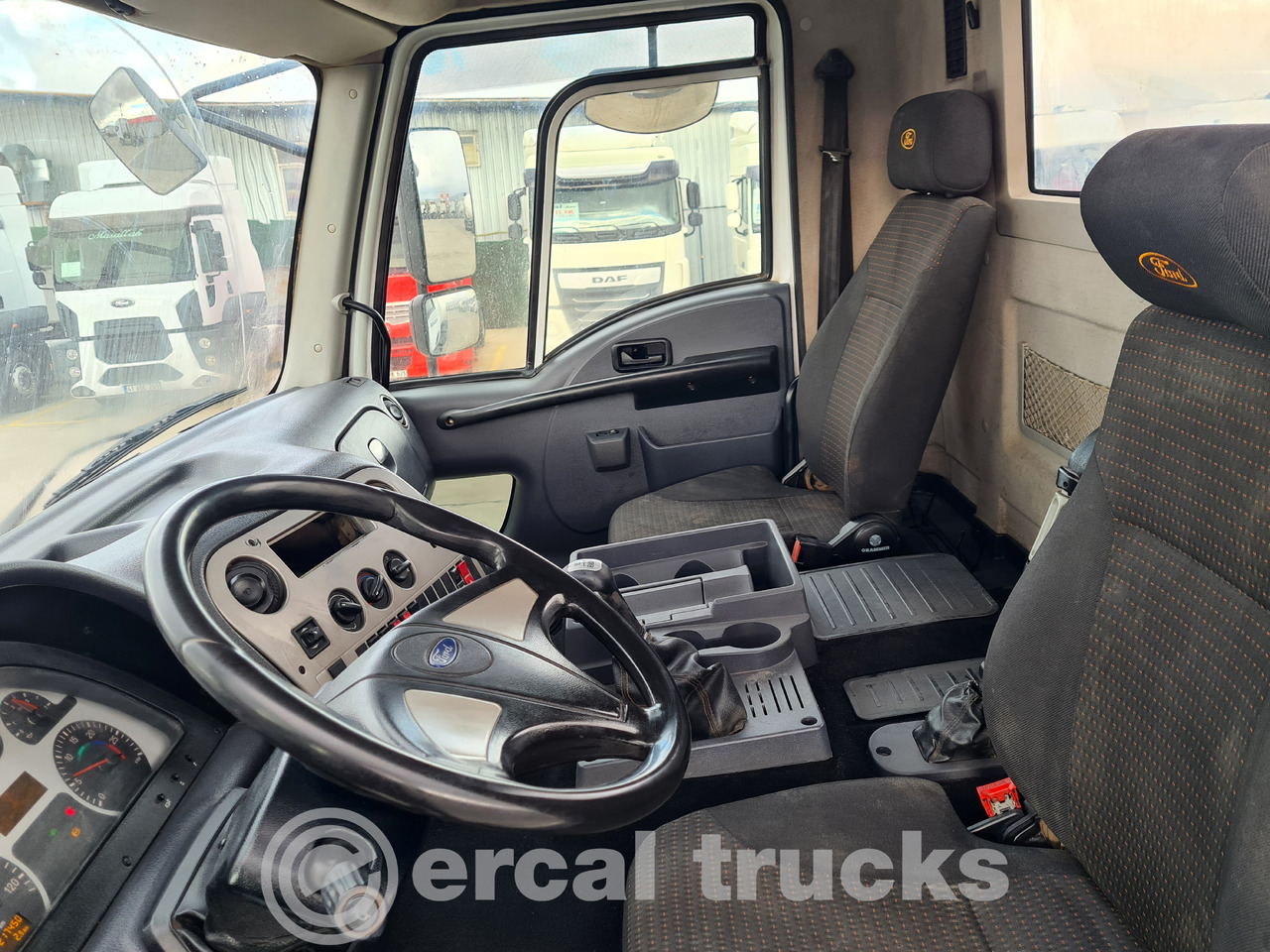 FORD Ford 2015 4136/ EURO 5 - AC-NEW ENGINE-CONCRETE MIXER - Kipper vrachtwagen: afbeelding 4 FORD Ford 2015 4136/ EURO 5 - AC-NEW ENGINE-CONCRETE MIXER - Kipper vrachtwagen: afbeelding 4
