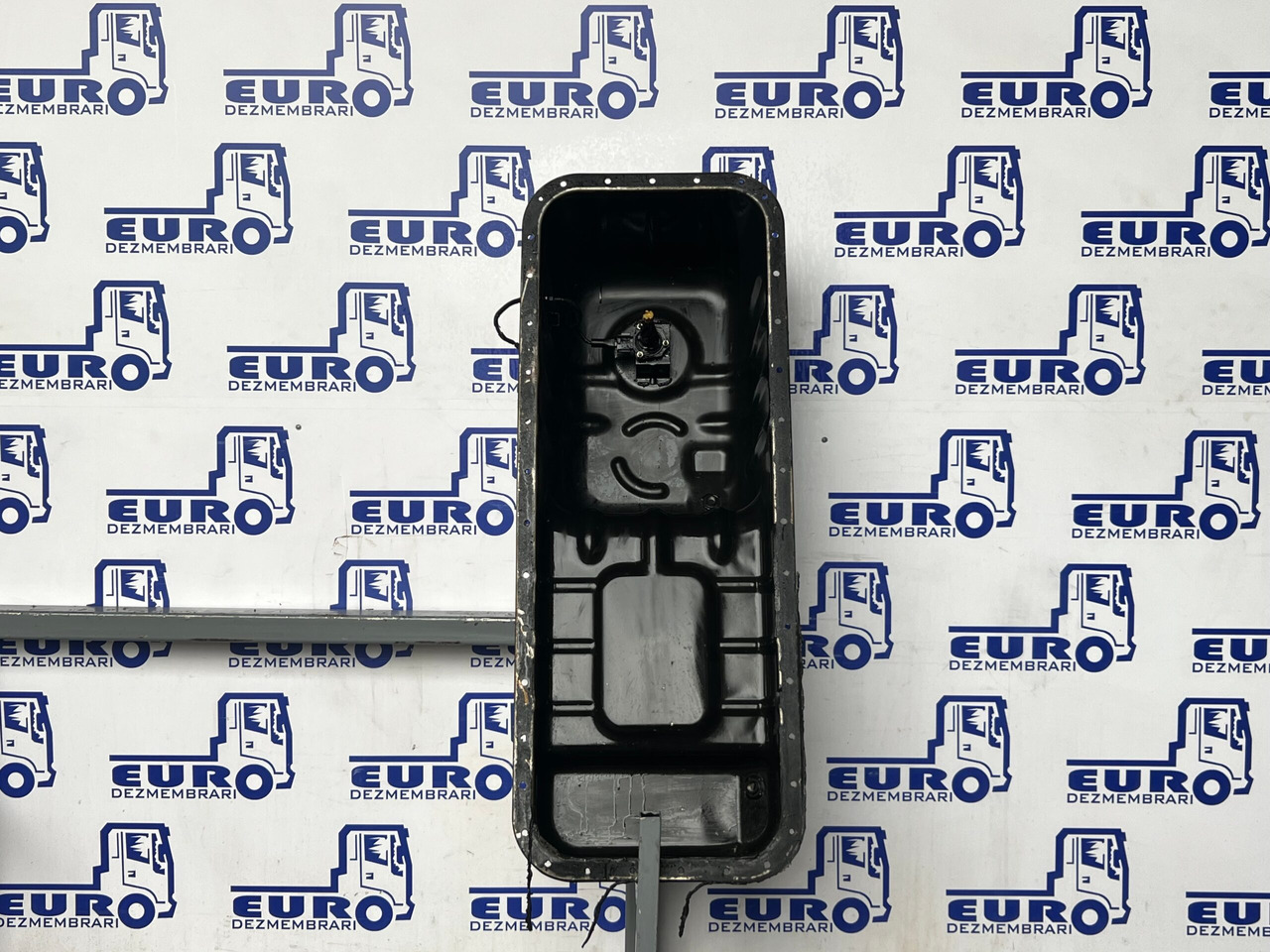 BAIE ULEI FORD CARGO F-MAX FHR6 GC466675CA - Carterpan voor Vrachtwagen: afbeelding 2 BAIE ULEI FORD CARGO F-MAX FHR6 GC466675CA - Carterpan voor Vrachtwagen: afbeelding 2