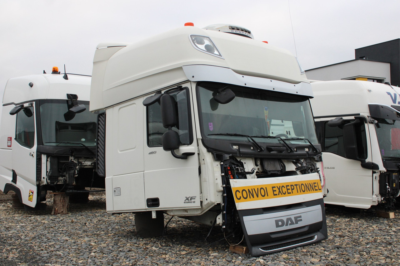 CABINA DAF XF106 SUPER SPACE CAB - Cabine voor Vrachtwagen: afbeelding 3 CABINA DAF XF106 SUPER SPACE CAB - Cabine voor Vrachtwagen: afbeelding 3