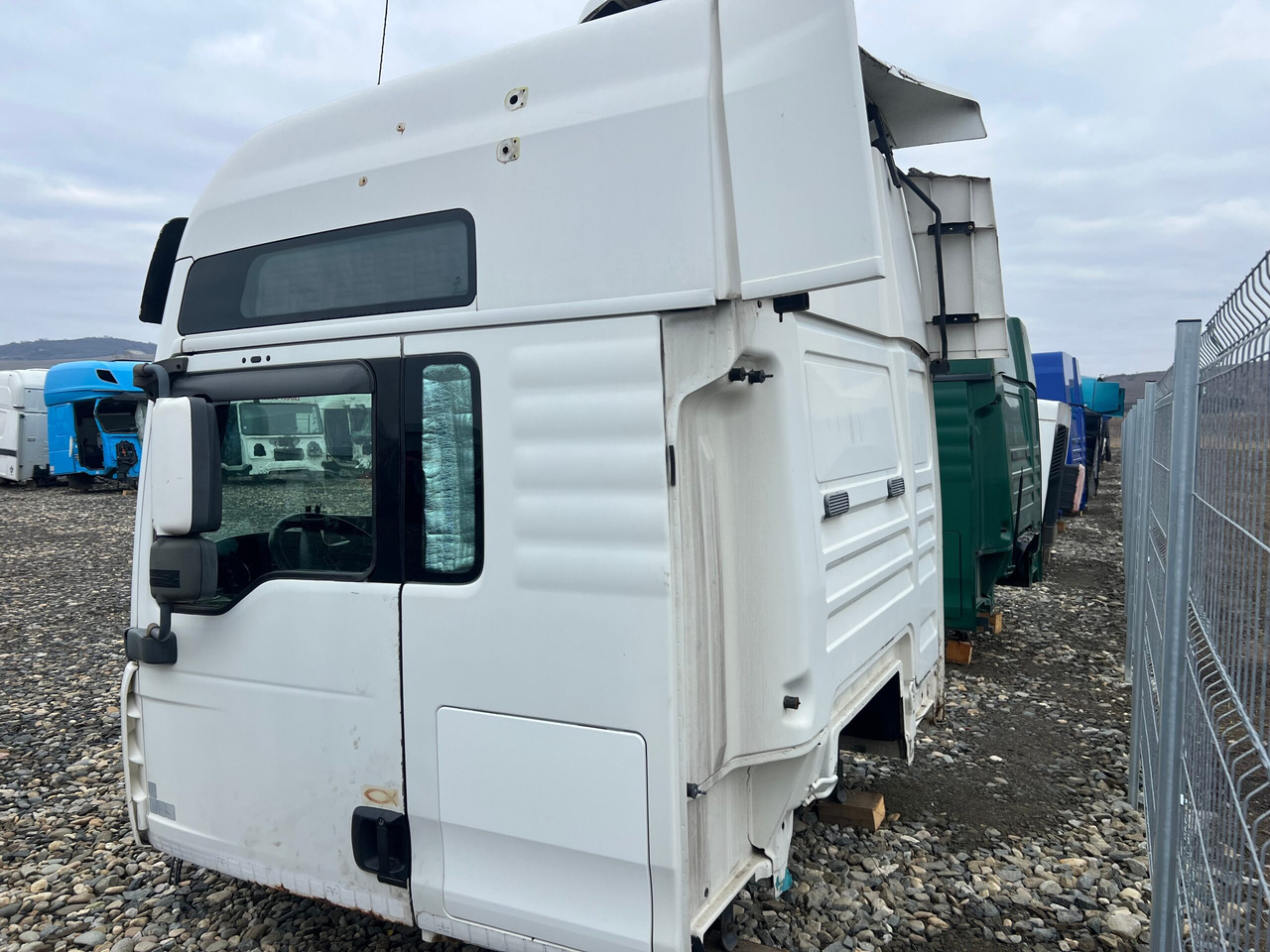 CABINA MAN TGA XXL - Cabine voor Vrachtwagen: afbeelding 4 CABINA MAN TGA XXL - Cabine voor Vrachtwagen: afbeelding 4