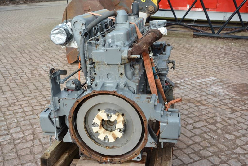 Hino EM100 engine complete - Motor voor Bouwmachine: afbeelding 3 Hino EM100 engine complete - Motor voor Bouwmachine: afbeelding 3