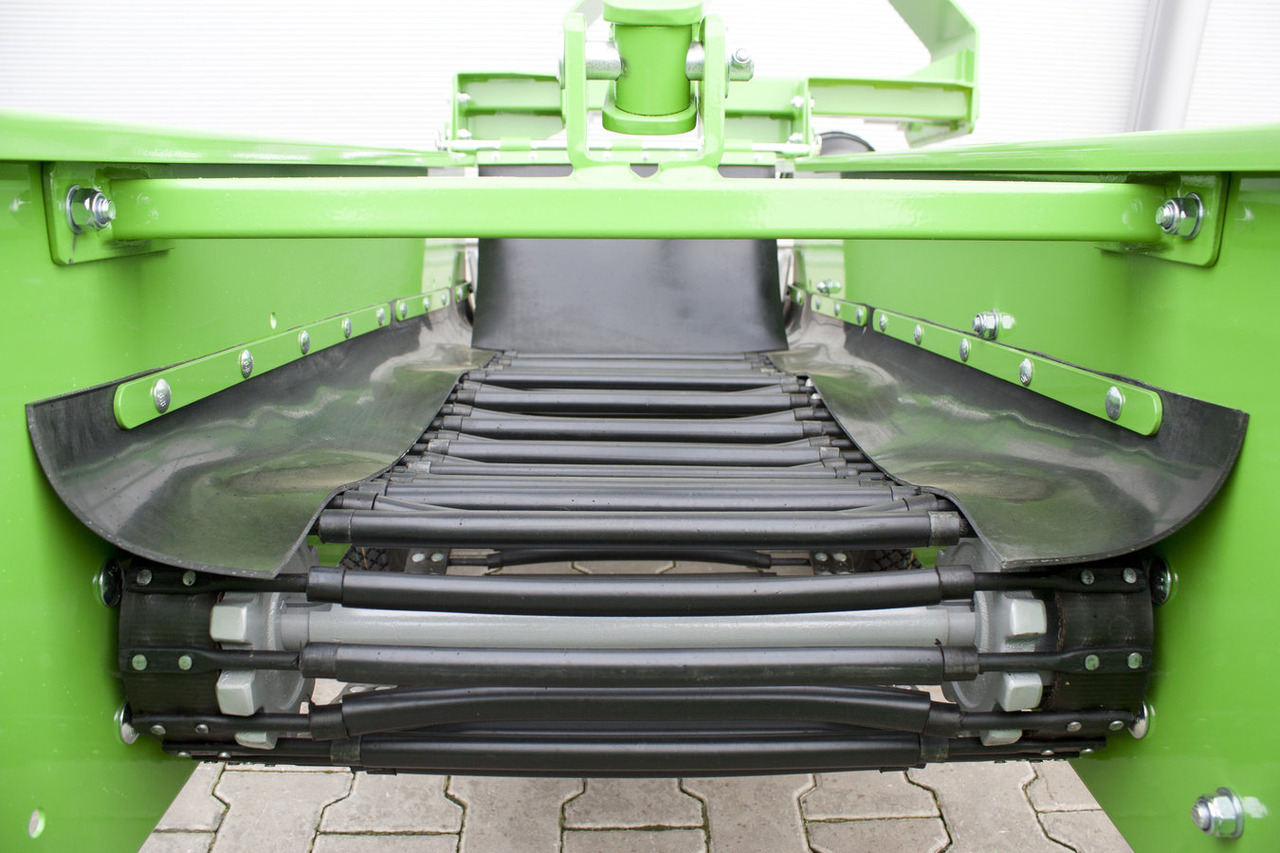 BOMET Kopaczka przenosnikowa jednorzędowa / Einreihiger Kartoffelroder /Potato digger / Однорядная картофельная копалка - Aardappeltechniek: afbeelding 2 BOMET Kopaczka przenosnikowa jednorzędowa / Einreihiger Kartoffelroder /Potato digger / Однорядная картофельная копалка - Aardappeltechniek: afbeelding 2