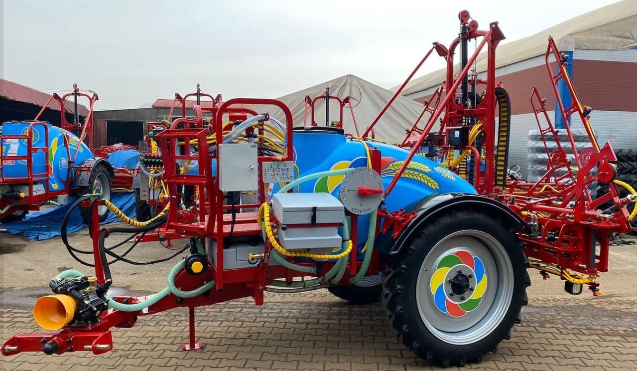 Biardzki Opryskiwacz przyczepiany 1200l/18 / Anhängespritze 1200 l / 18/ Trailed sprayer 1200 /18 / l/ Прицепной опрыскиватель 1200/18 - Getrokken veldspuit: afbeelding 2 Biardzki Opryskiwacz przyczepiany 1200l/18 / Anhängespritze 1200 l / 18/ Trailed sprayer 1200 /18 / l/ Прицепной опрыскиватель 1200/18 - Getrokken veldspuit: afbeelding 2