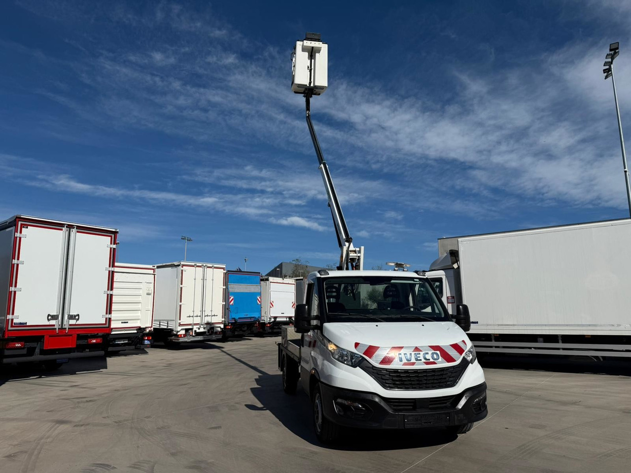 IVECO 35S14 Daily E6 (Basket) - Vrachtwagen hoogwerker: afbeelding 4 IVECO 35S14 Daily E6 (Basket) - Vrachtwagen hoogwerker: afbeelding 4