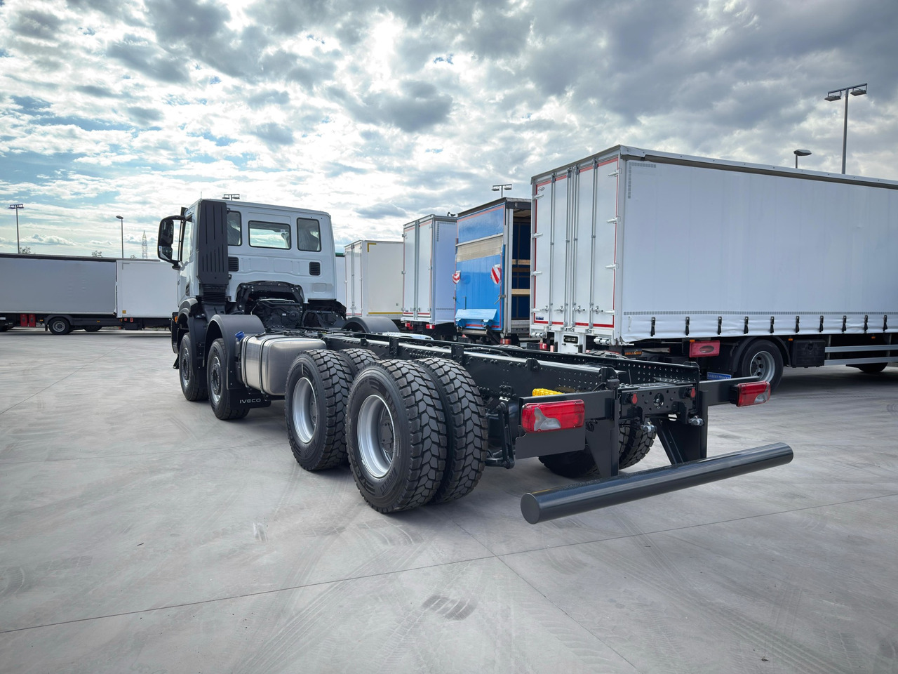 IVECO AD410T50 T-WAY 8x4 E6 (Chassis) - Chassis vrachtwagen: afbeelding 4 IVECO AD410T50 T-WAY 8x4 E6 (Chassis) - Chassis vrachtwagen: afbeelding 4