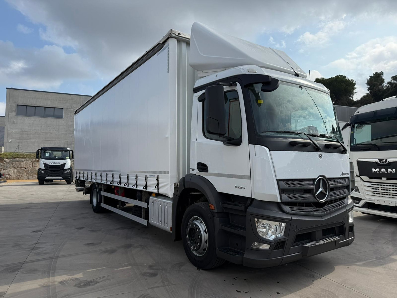 MERCEDES BENZ 18.27 Antos E6 (Tauliner) - Schuifzeilen vrachtwagen: afbeelding 2 MERCEDES BENZ 18.27 Antos E6 (Tauliner) - Schuifzeilen vrachtwagen: afbeelding 2