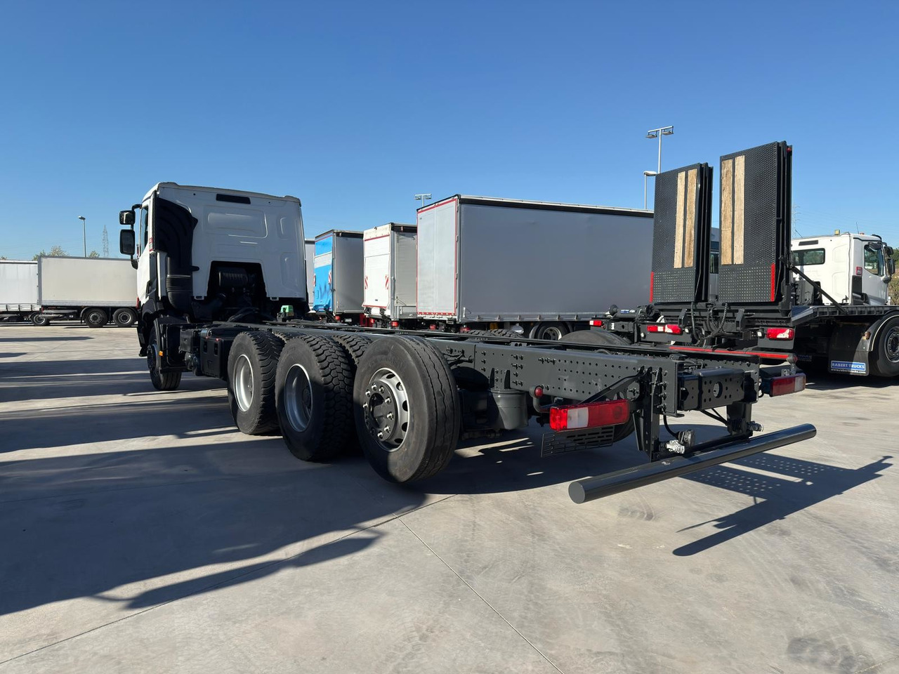 RENAULT C460 E6 (Chassis) - Chassis vrachtwagen: afbeelding 4 RENAULT C460 E6 (Chassis) - Chassis vrachtwagen: afbeelding 4