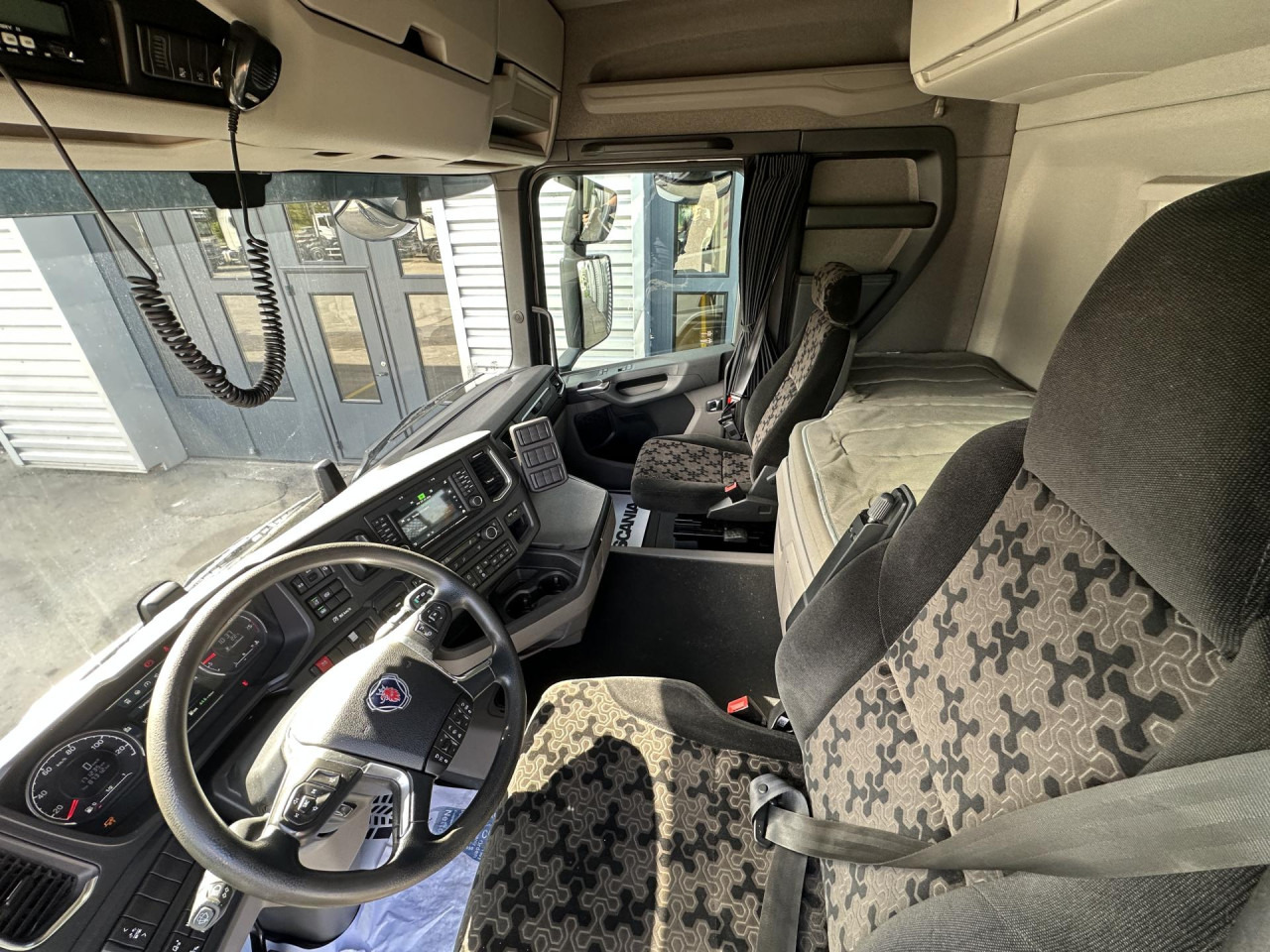 Leasing SCANIA R 450 B6x4HA SCANIA R 450 B6x4HA: afbeelding 13 Leasing SCANIA R 450 B6x4HA SCANIA R 450 B6x4HA: afbeelding 13