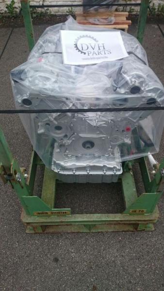 Nc Moteur MERCEDES-BENZ OM642.896 pour minibus MERCEDES-BENZ SPRINTER, OM 642 896 neuf - Motor voor Minibus: afbeelding 1 Nc Moteur MERCEDES-BENZ OM642.896 pour minibus MERCEDES-BENZ SPRINTER, OM 642 896 neuf - Motor voor Minibus: afbeelding 1
