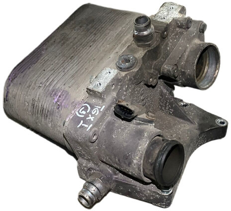 MAN TGX - Oliekoeler: afbeelding 3 MAN TGX - Oliekoeler: afbeelding 3