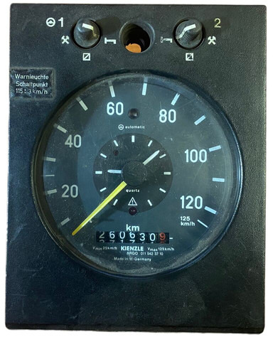 Mercedes-Benz - Instrumentenpaneel: afbeelding 1 Mercedes-Benz - Instrumentenpaneel: afbeelding 1