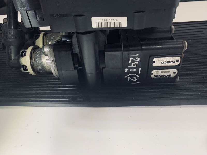 Scania 124 - ECU: afbeelding 2 Scania 124 - ECU: afbeelding 2