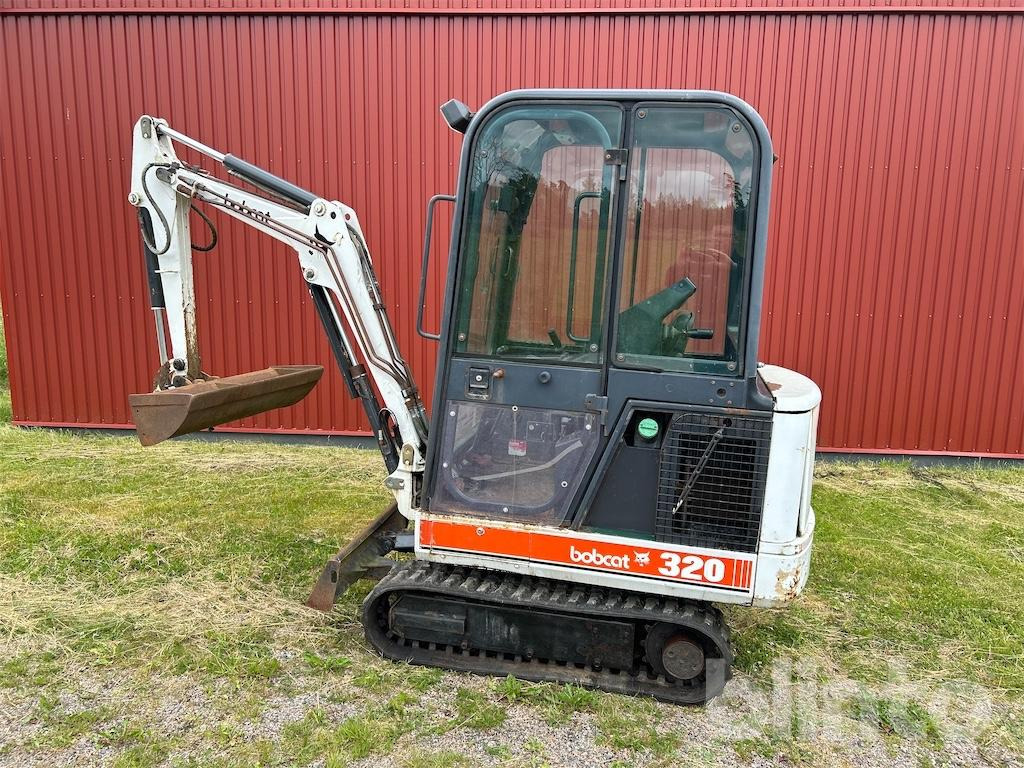 320 Bobcat - Minigraafmachine: afbeelding 1 320 Bobcat - Minigraafmachine: afbeelding 1