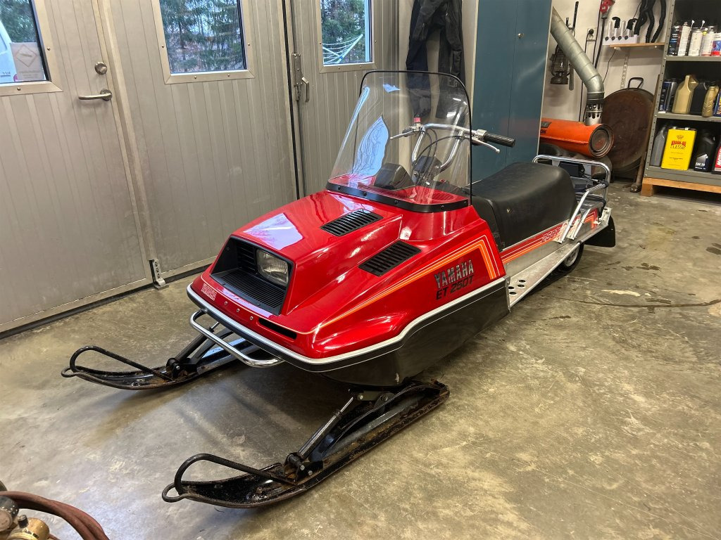 YAMAHA 8N3 ET 250 T/82 - Andere machine: afbeelding 1 YAMAHA 8N3 ET 250 T/82 - Andere machine: afbeelding 1