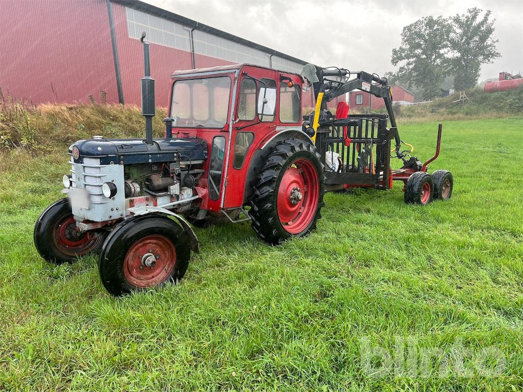 BOLINDER-M VOLVO 350 - Tractor: afbeelding 1 BOLINDER-M VOLVO 350 - Tractor: afbeelding 1