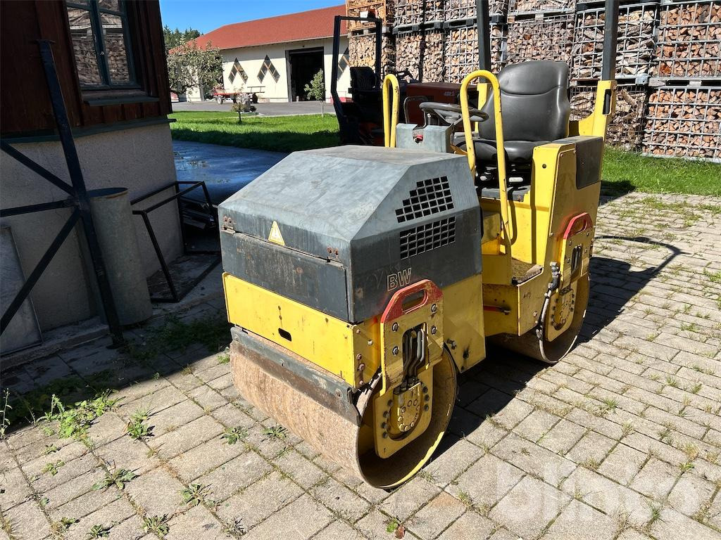 BOMAG BW80 AD-2 (2005) - Asfaltwals: afbeelding 1 BOMAG BW80 AD-2 (2005) - Asfaltwals: afbeelding 1