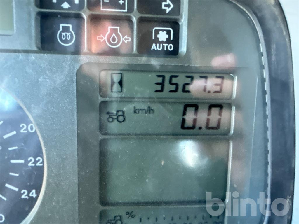 Deutz-Fahr mit Frontlader (Quicke) und Schaufel - Tractor: afbeelding 5 Deutz-Fahr mit Frontlader (Quicke) und Schaufel - Tractor: afbeelding 5