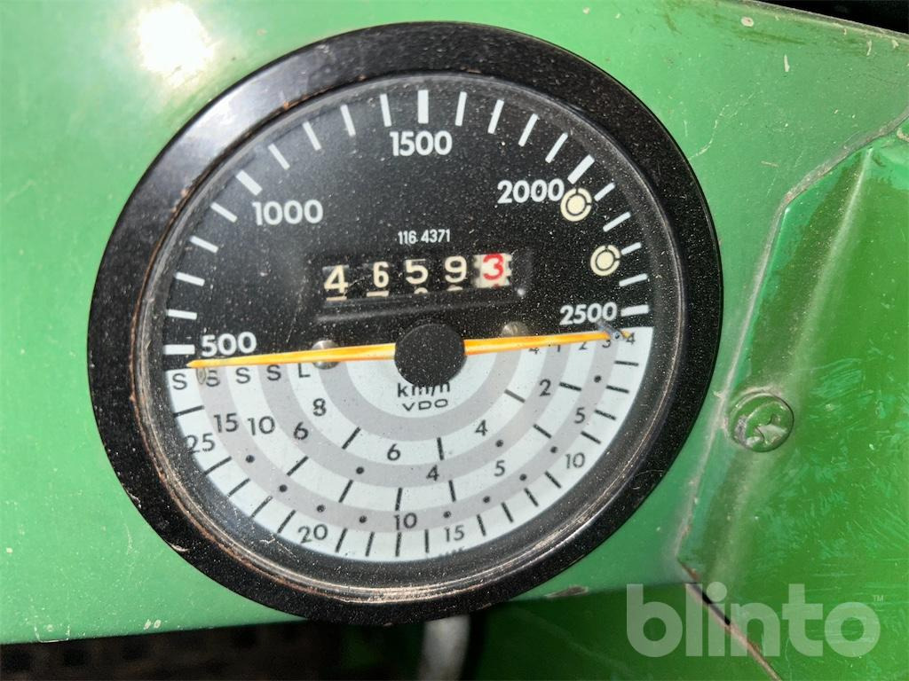 Deutz Intrac 2002 A - Tractor: afbeelding 5 Deutz Intrac 2002 A - Tractor: afbeelding 5