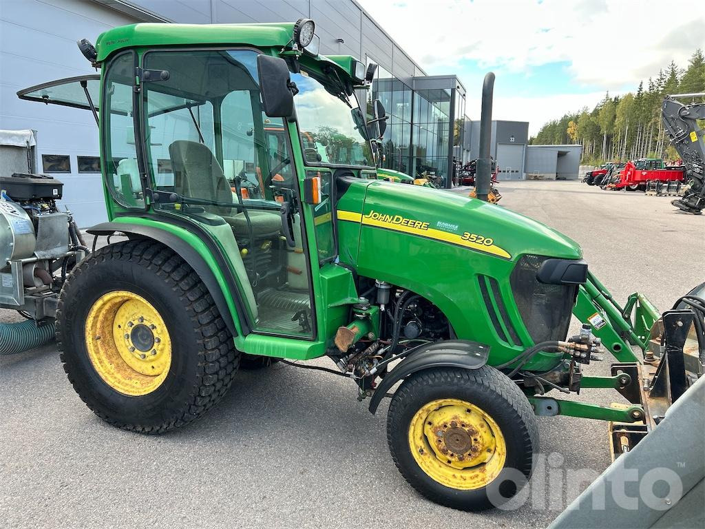 JOHN DEERE 3520 - Tractor: afbeelding 5 JOHN DEERE 3520 - Tractor: afbeelding 5
