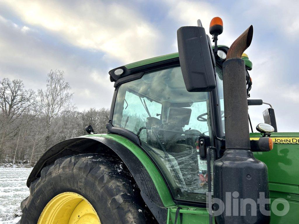 Tractor JOHN DEERE 6215R: afbeelding 47