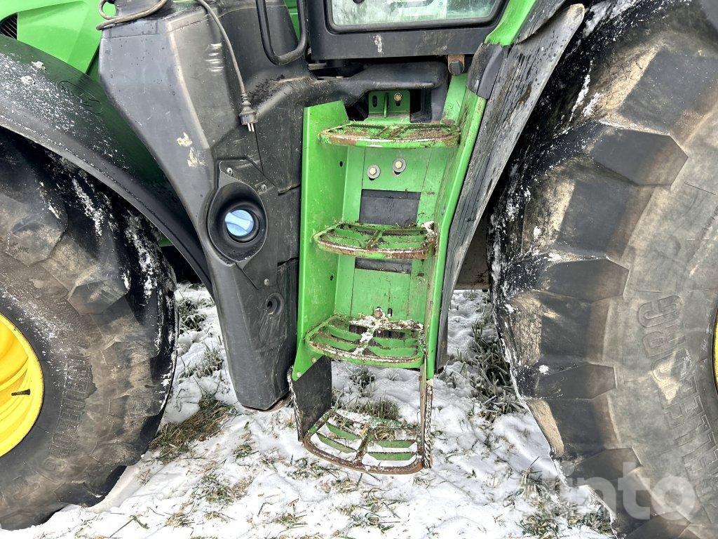 Tractor JOHN DEERE 6215R: afbeelding 12