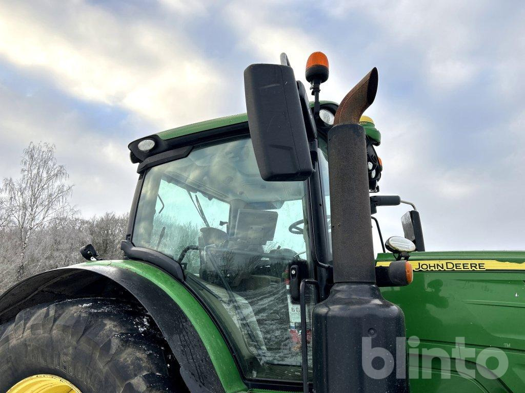 Tractor JOHN DEERE 6215R: afbeelding 45