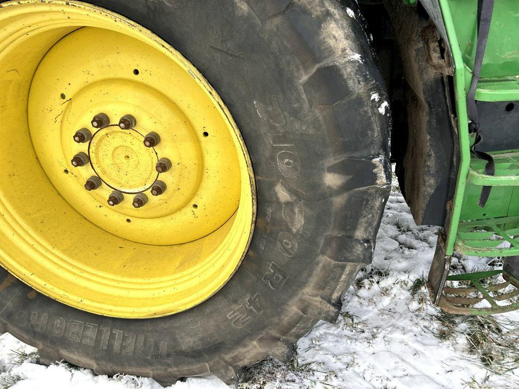 Tractor JOHN DEERE 6215R: afbeelding 48