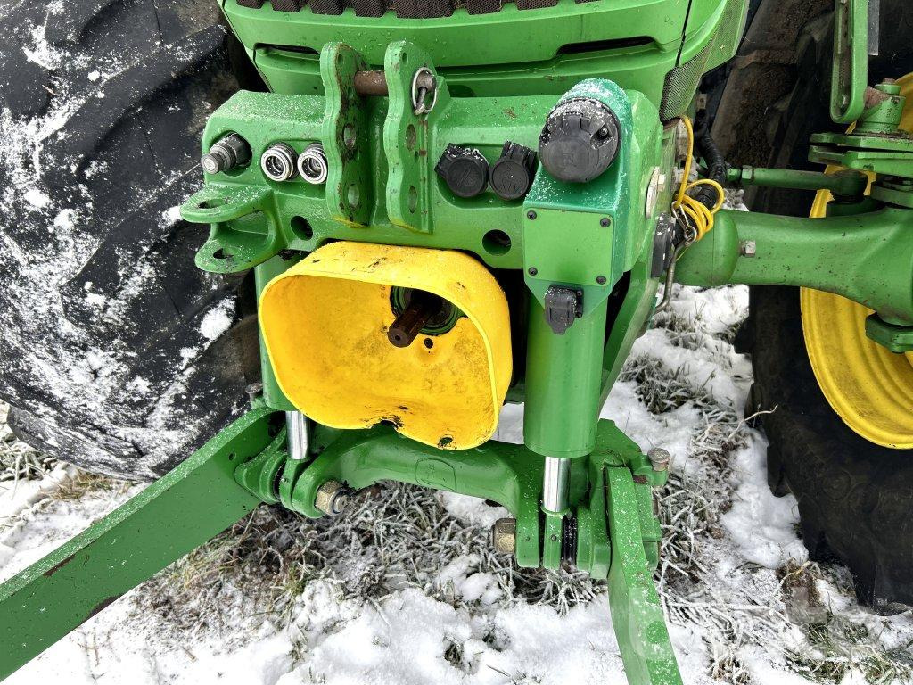 Tractor JOHN DEERE 6215R: afbeelding 30