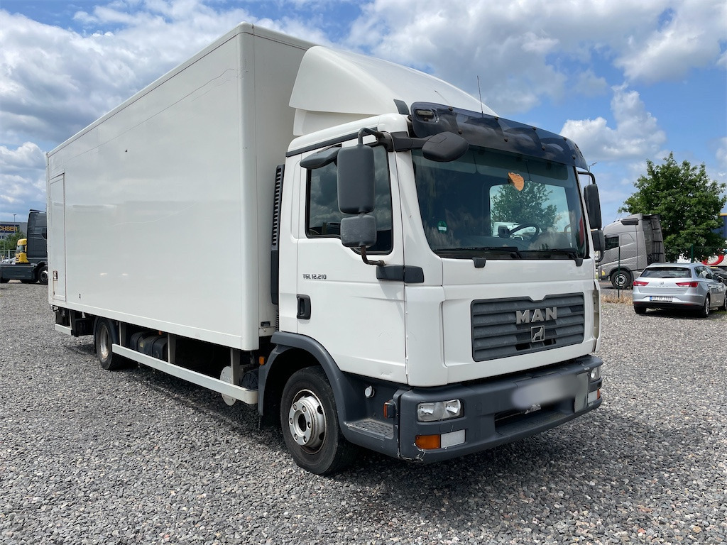 MAN TGL Koffer mit Hebebühne (2009) - Bakwagen: afbeelding 1 MAN TGL Koffer mit Hebebühne (2009) - Bakwagen: afbeelding 1