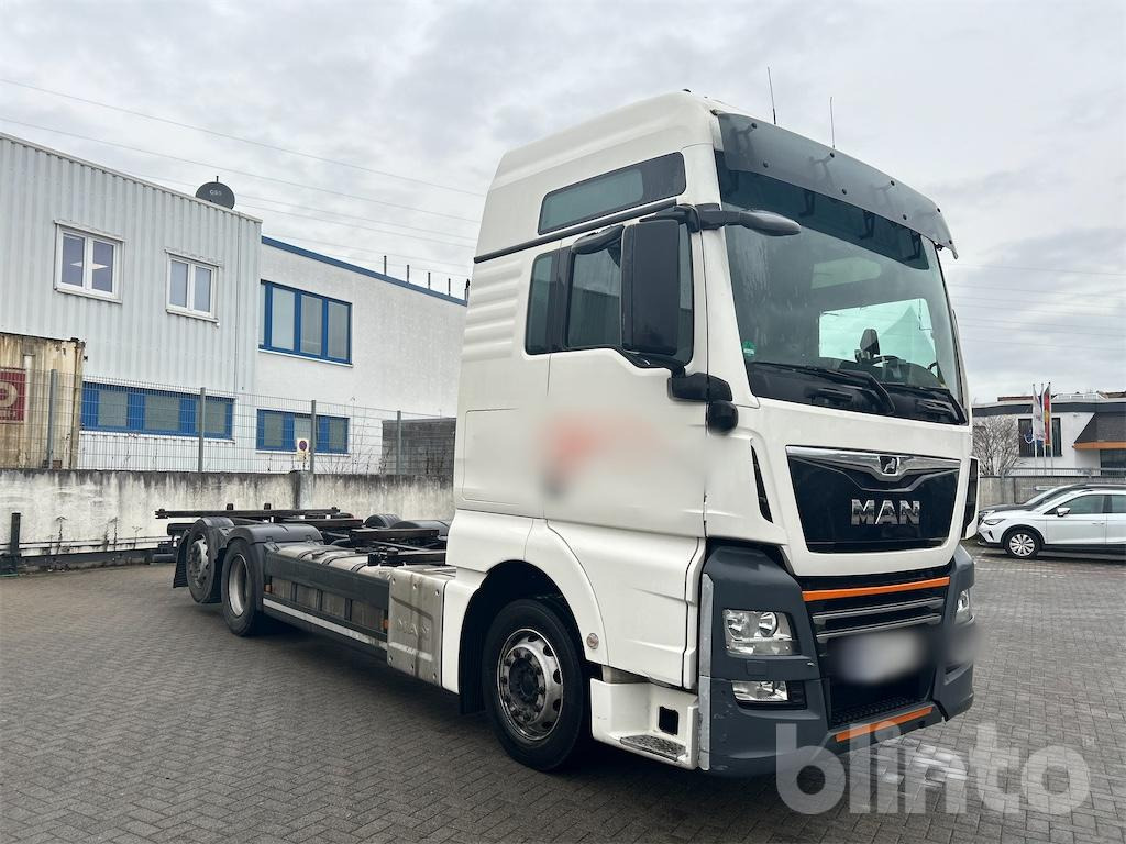 MAN TGX 26.400 (2020) - Containertransporter/ Wissellaadbak vrachtwagen: afbeelding 2 MAN TGX 26.400 (2020) - Containertransporter/ Wissellaadbak vrachtwagen: afbeelding 2