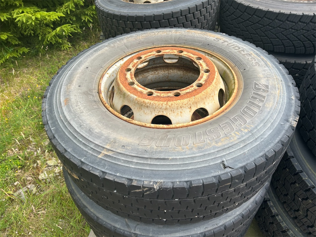 Michelin mflr - Complete wiel voor Vrachtwagen: afbeelding 4 Michelin mflr - Complete wiel voor Vrachtwagen: afbeelding 4