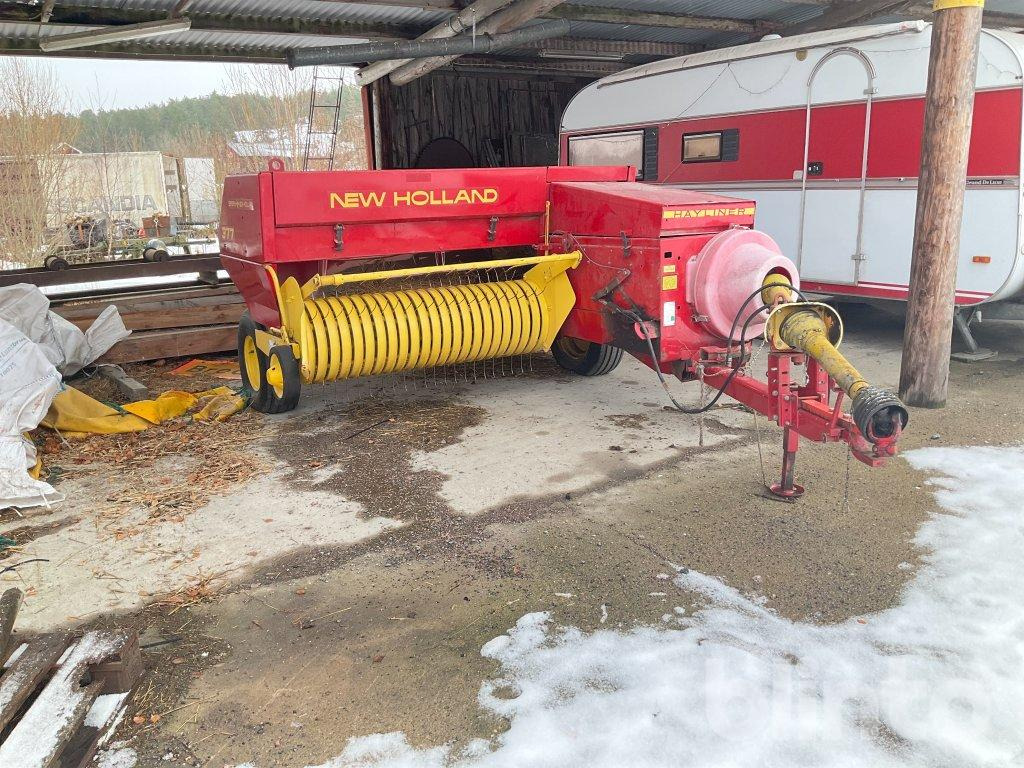 New Holland 377 - Vierkante balenpers: afbeelding 2 New Holland 377 - Vierkante balenpers: afbeelding 2