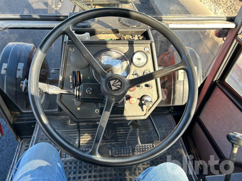 Tractor VALMET 705: afbeelding 26 Tractor VALMET 705: afbeelding 26
