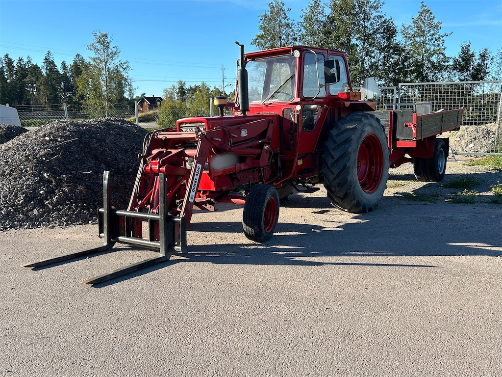 VOLVO-BM T 650 med mycket medföljande utrustning! - Tractor: afbeelding 1 VOLVO-BM T 650 med mycket medföljande utrustning! - Tractor: afbeelding 1