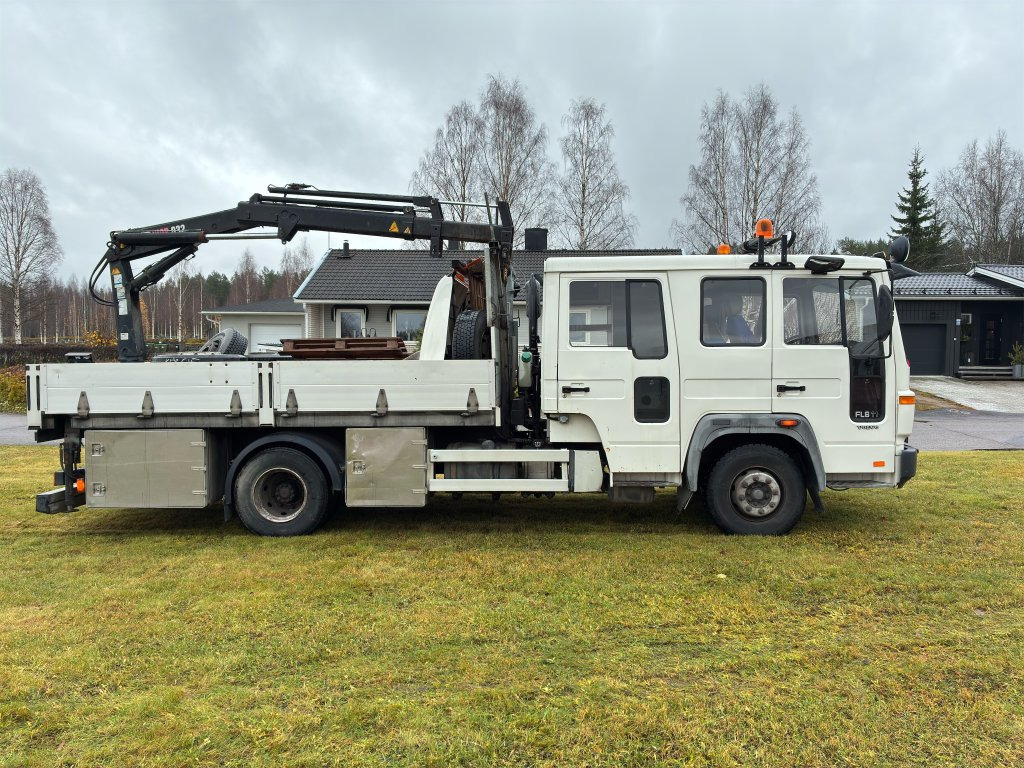 VOLVO FL611 4X2 - Vrachtwagen met open laadbak, Kraanwagen: afbeelding 4 VOLVO FL611 4X2 - Vrachtwagen met open laadbak, Kraanwagen: afbeelding 4