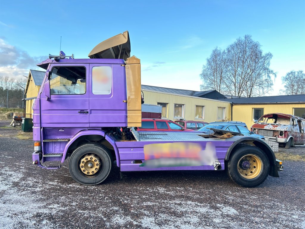 SCANIA R112 - Vrachtwagen: afbeelding 2 SCANIA R112 - Vrachtwagen: afbeelding 2