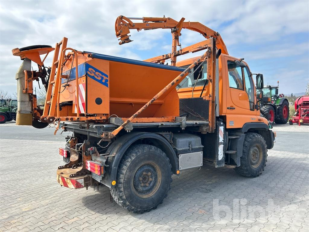 Unimog U 300 mit MULAG Ausleger 2010 - Vrachtwagen: afbeelding 3 Unimog U 300 mit MULAG Ausleger 2010 - Vrachtwagen: afbeelding 3
