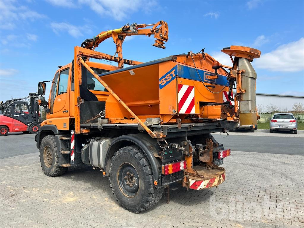 Unimog U 300 mit MULAG Ausleger 2010 - Vrachtwagen: afbeelding 4 Unimog U 300 mit MULAG Ausleger 2010 - Vrachtwagen: afbeelding 4