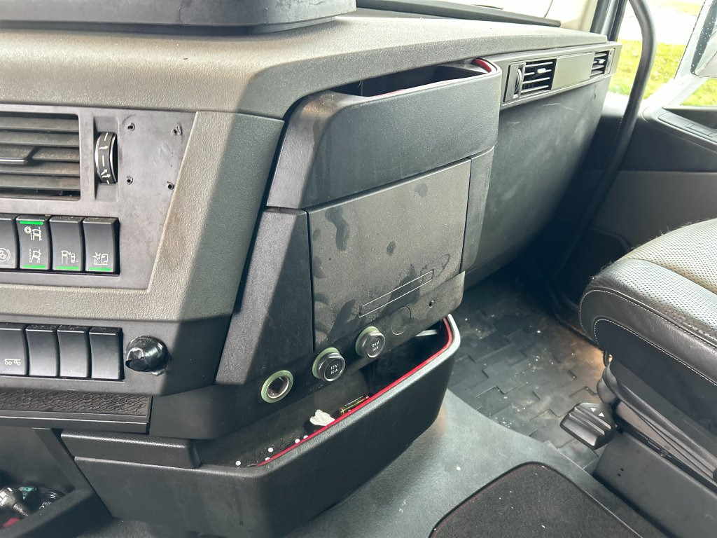 Vrachtwagen VOLVO: afbeelding 21