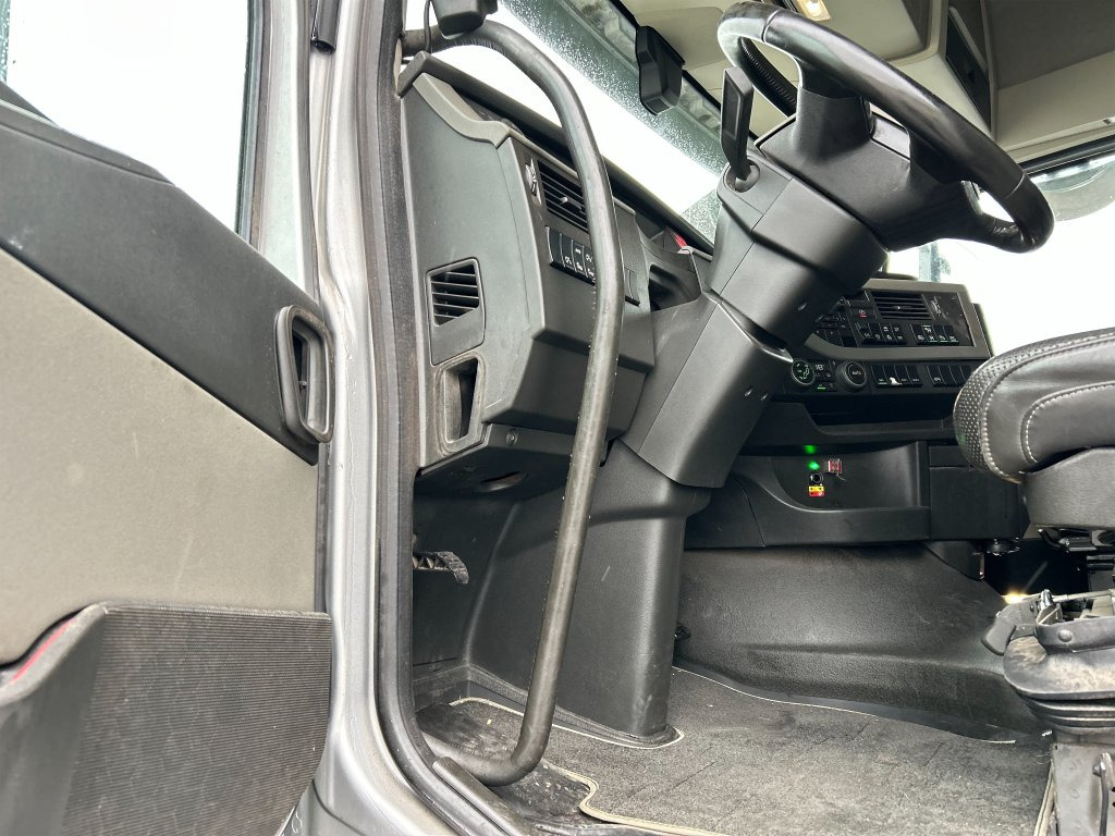 Vrachtwagen VOLVO: afbeelding 15