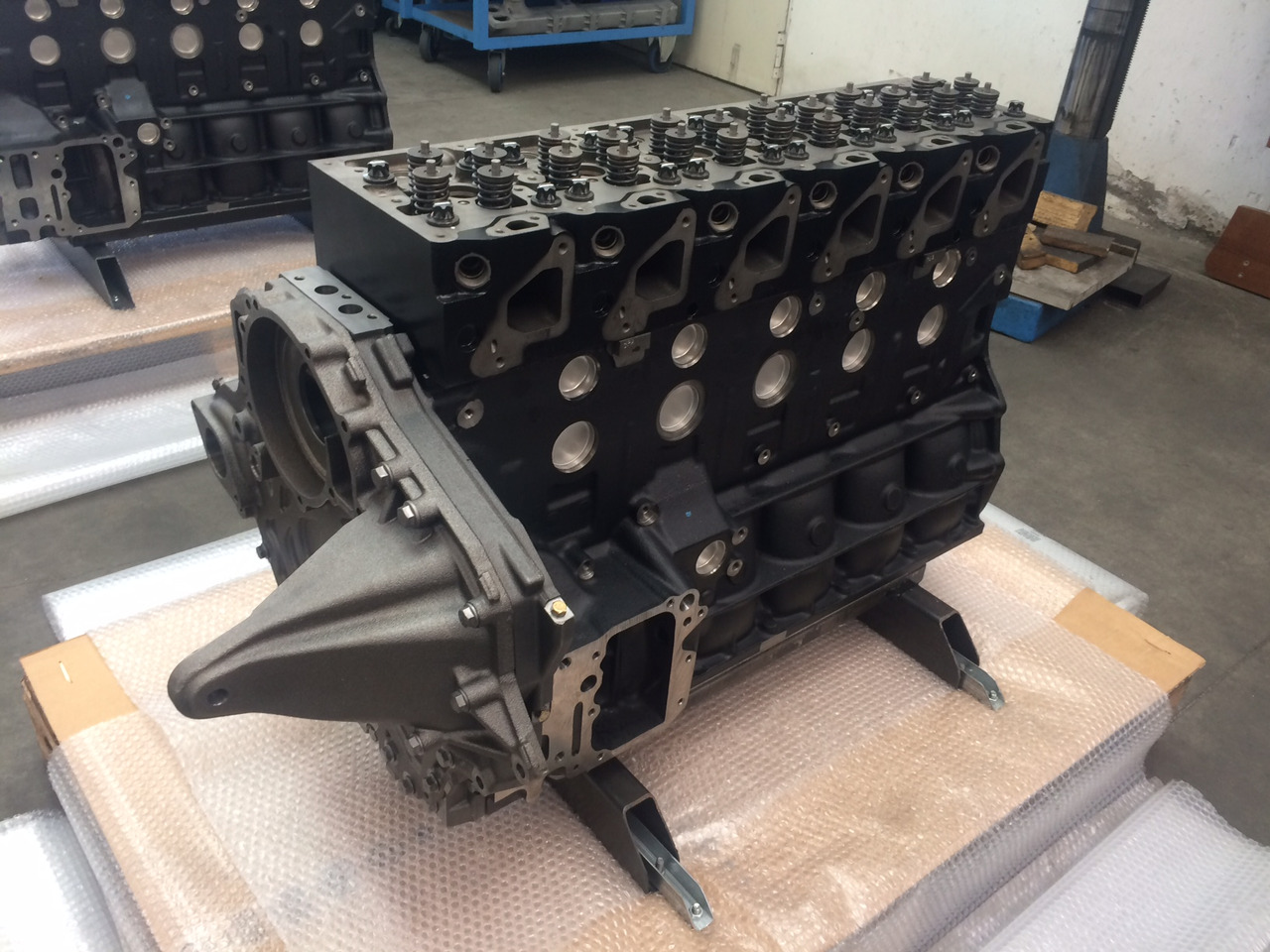MOTORE MAN D0836LUH41 - 240CV - EURO 3 - BUS - Orizzontale - Motor voor Bus: afbeelding 4 MOTORE MAN D0836LUH41 - 240CV - EURO 3 - BUS - Orizzontale - Motor voor Bus: afbeelding 4