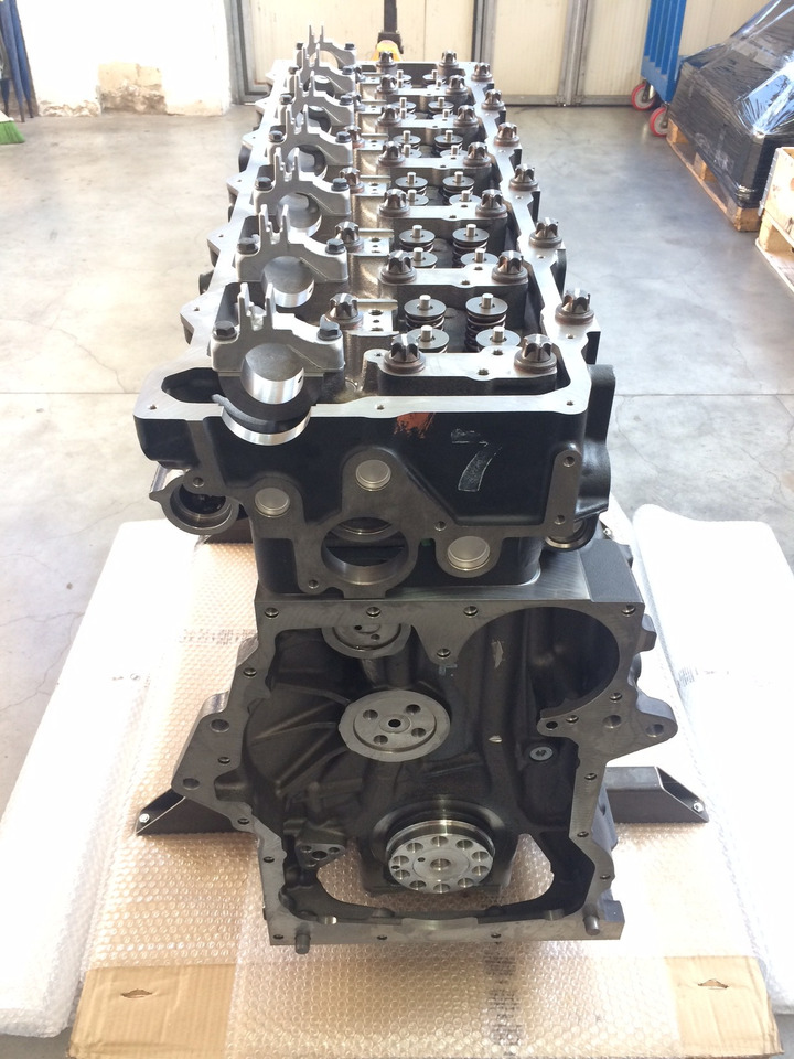 MOTORE MAN D2676 LOH36 - 460CV - EURO 6 - MOTORE AUTOBUS VERTICALE - Motor voor Bus: afbeelding 3 MOTORE MAN D2676 LOH36 - 460CV - EURO 6 - MOTORE AUTOBUS VERTICALE - Motor voor Bus: afbeelding 3
